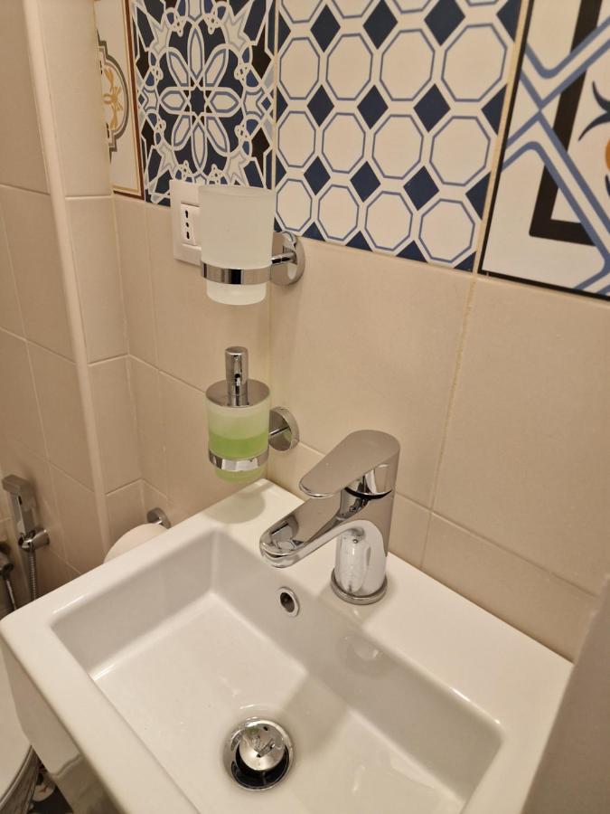 Case Di Paola Via Melo Appartamenti Bari Bagian luar foto