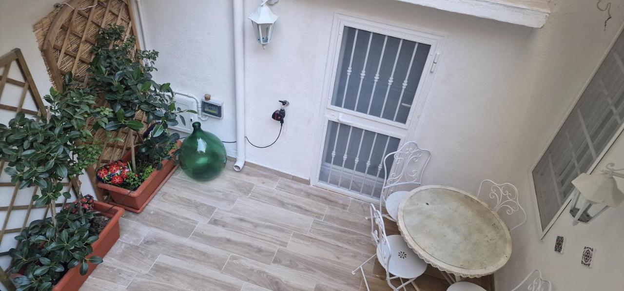 Case Di Paola Via Melo Appartamenti Bari Bagian luar foto